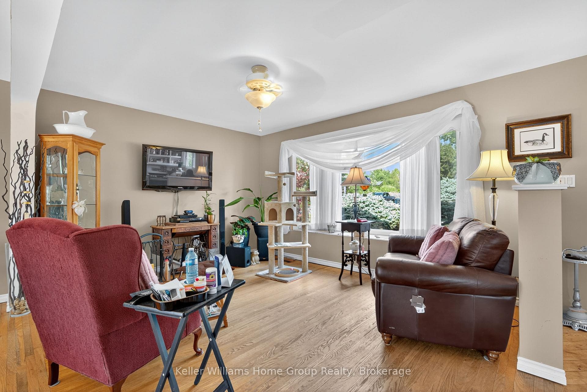 4 Western Avenue photo 4