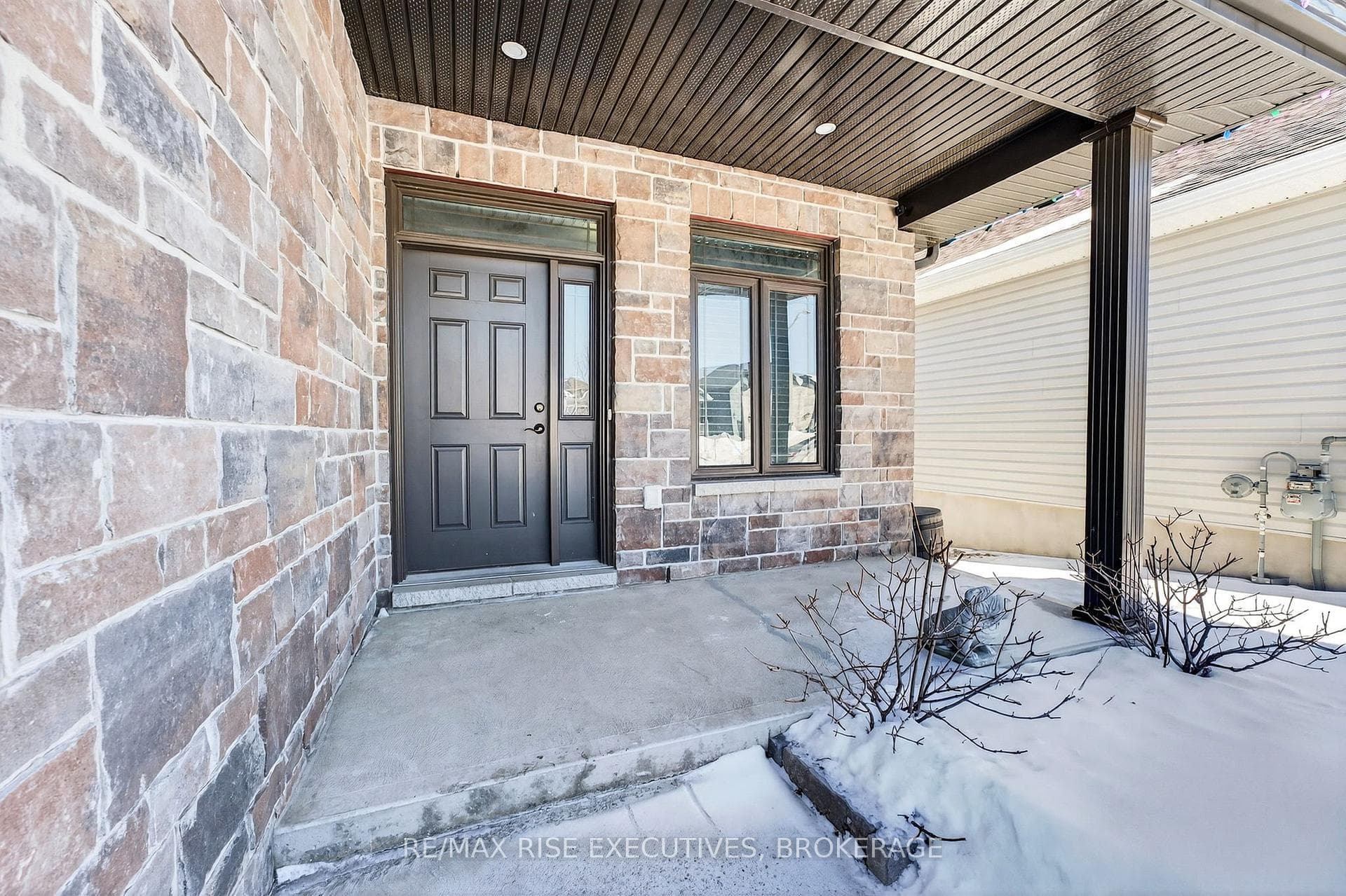 130 Brennan Crescent photo 4