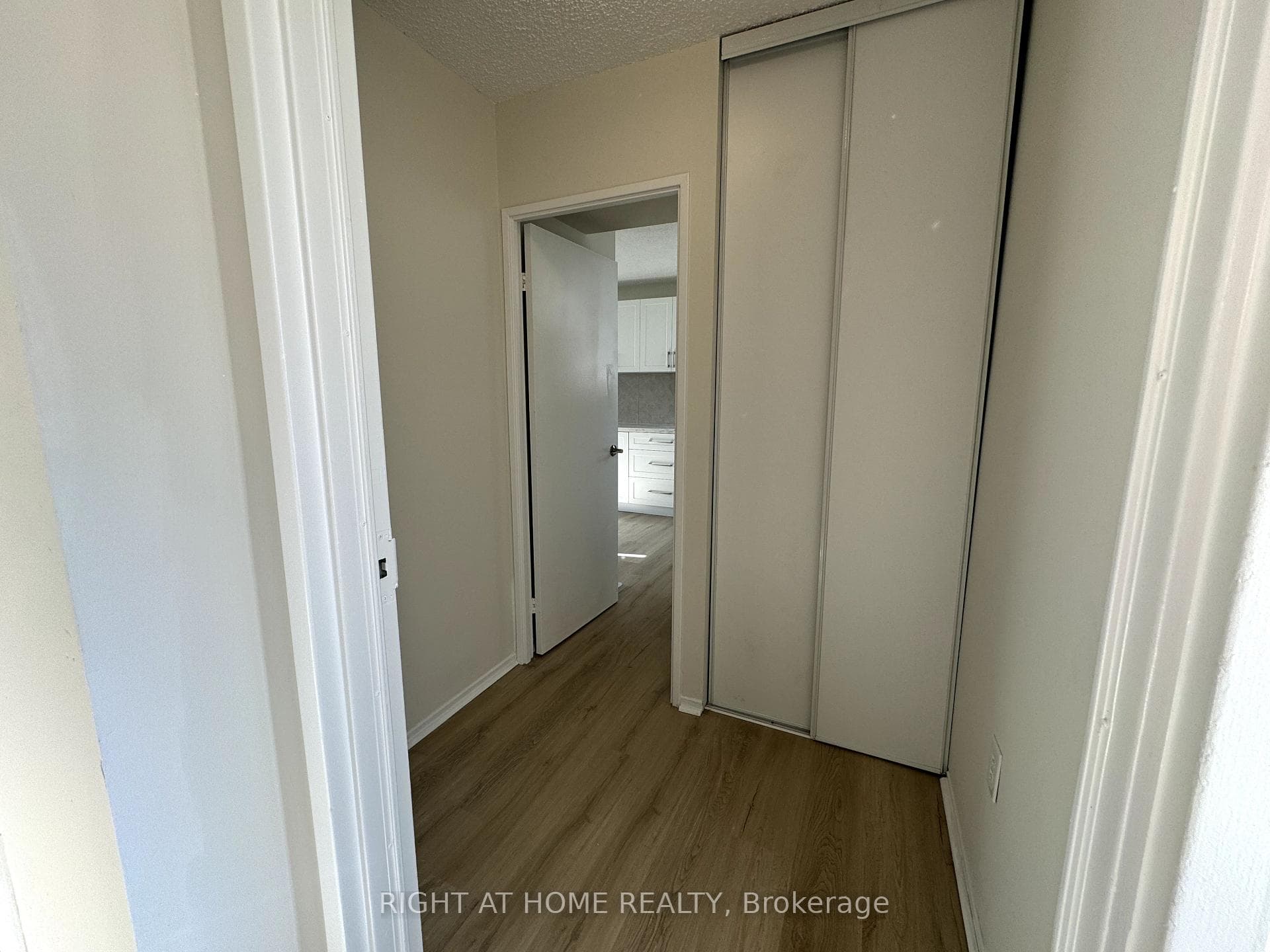 Foyer With Closet