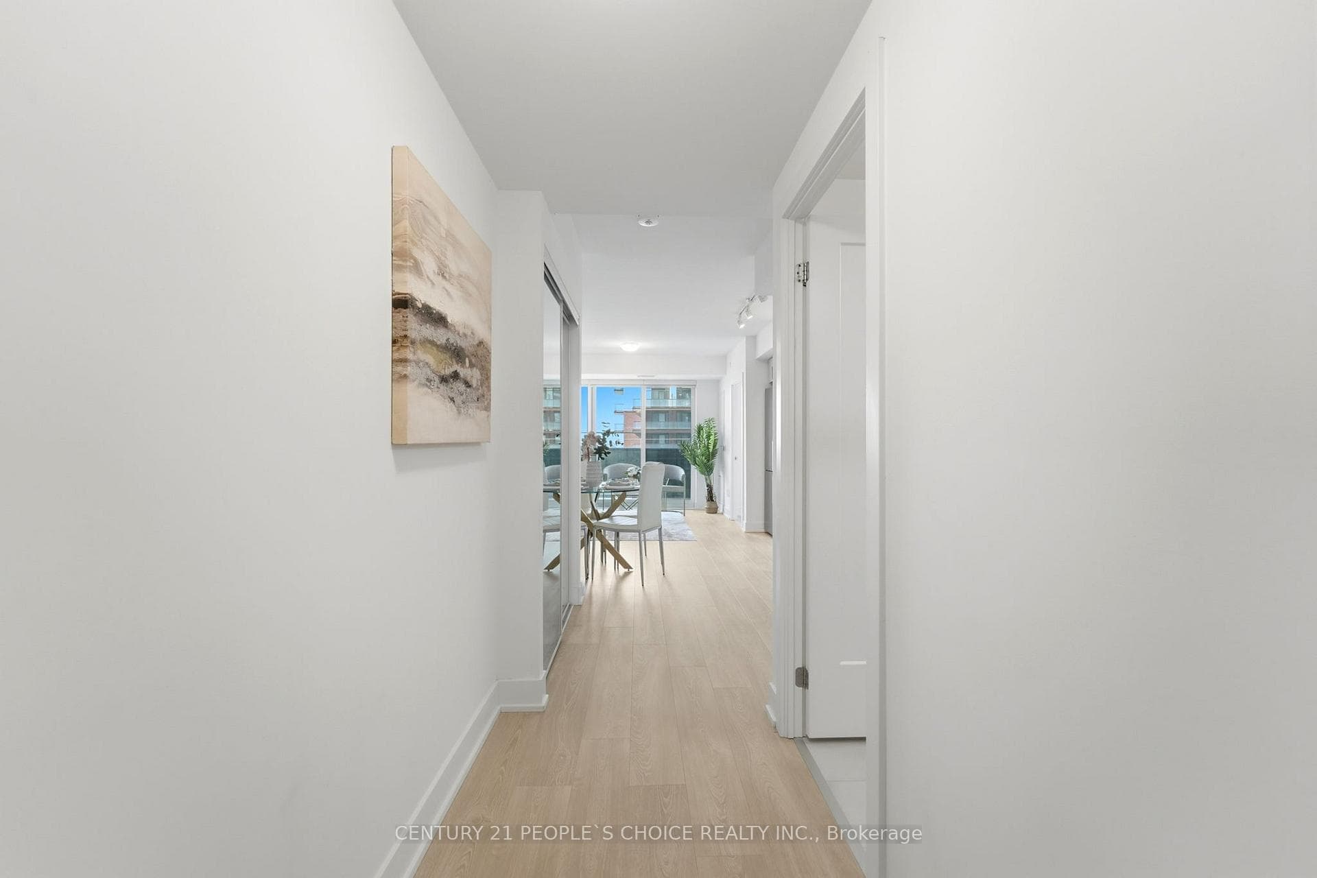 2545 Simcoe Street Unit 515 photo 7