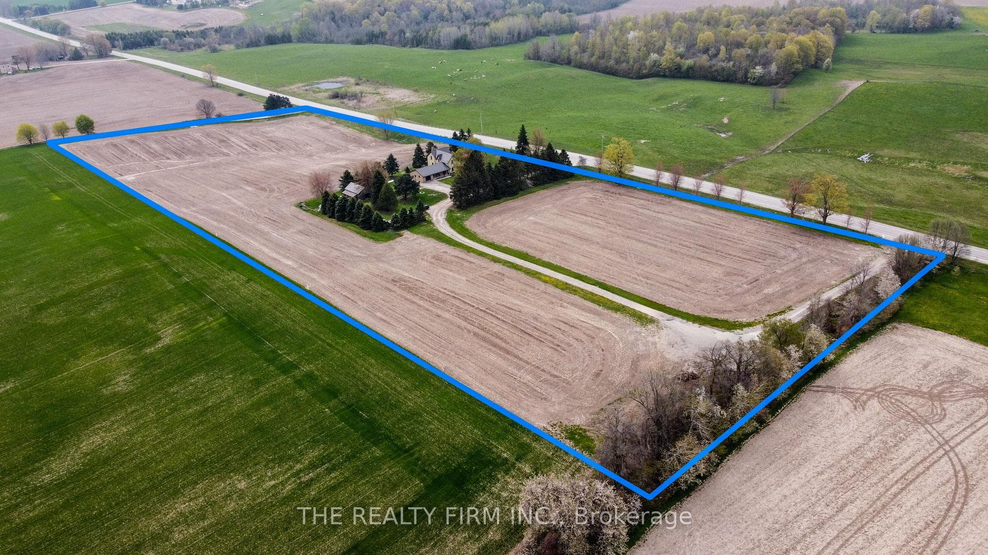 38904 Londesboro Road photo 1