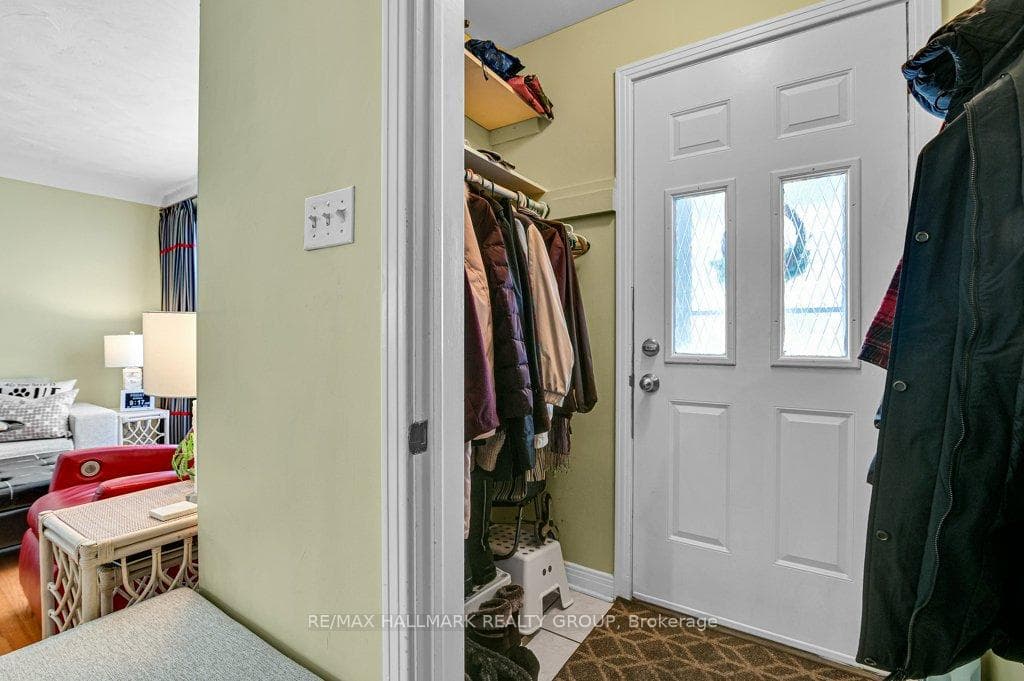 1230 Anoka Street photo 4