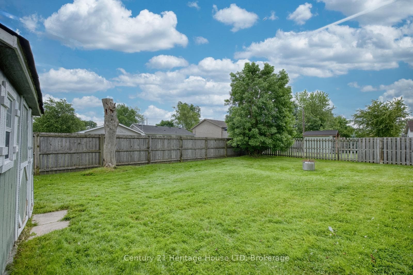 Backyard - Deep lot and fully fenced for privacy