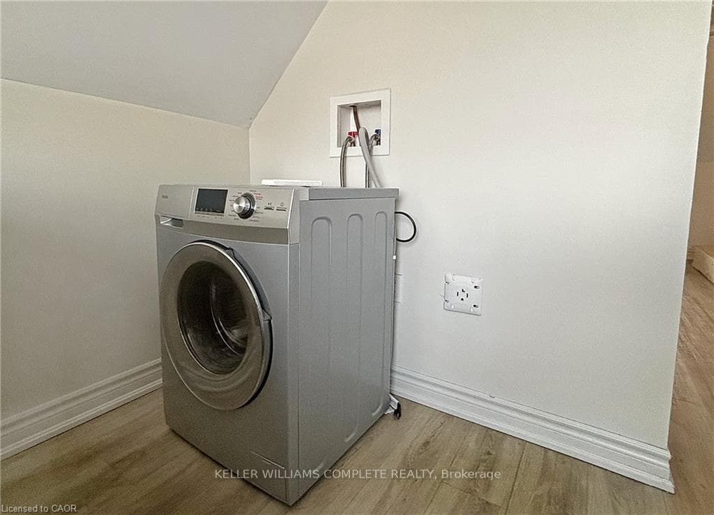 Unit #3 - Residential Studio laundry 2in1