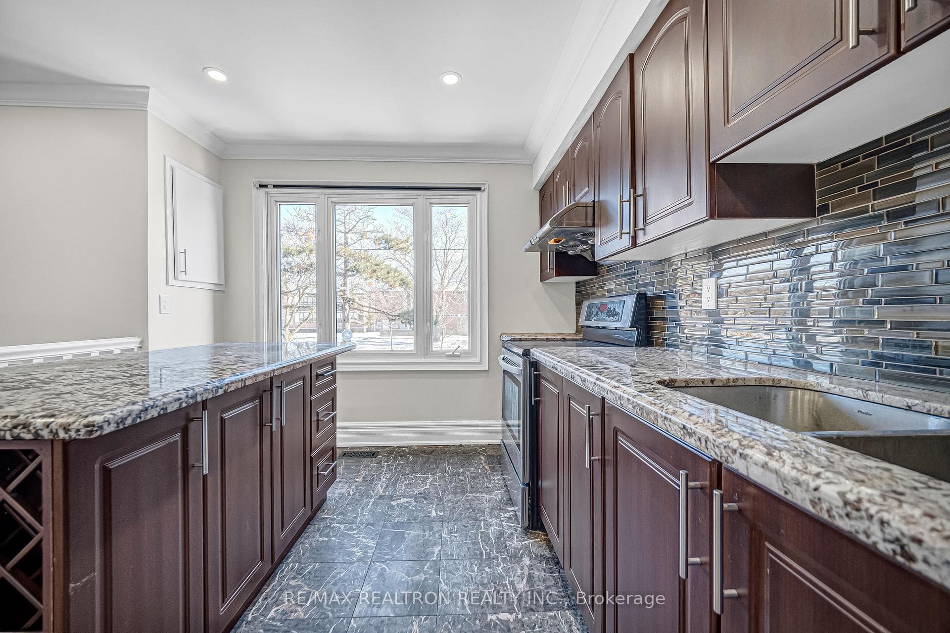 2606 Midland Avenue Unit 3B photo 17