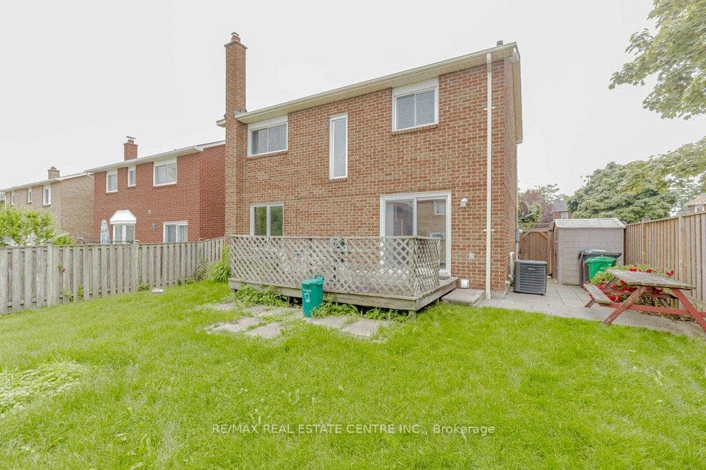 25 Nimrod Crescent photo 28
