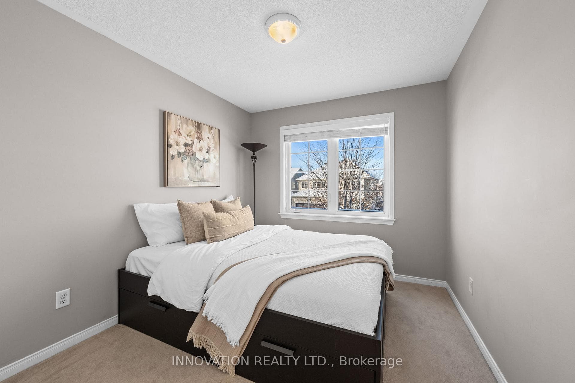 565 Dalewood Crescent photo 30