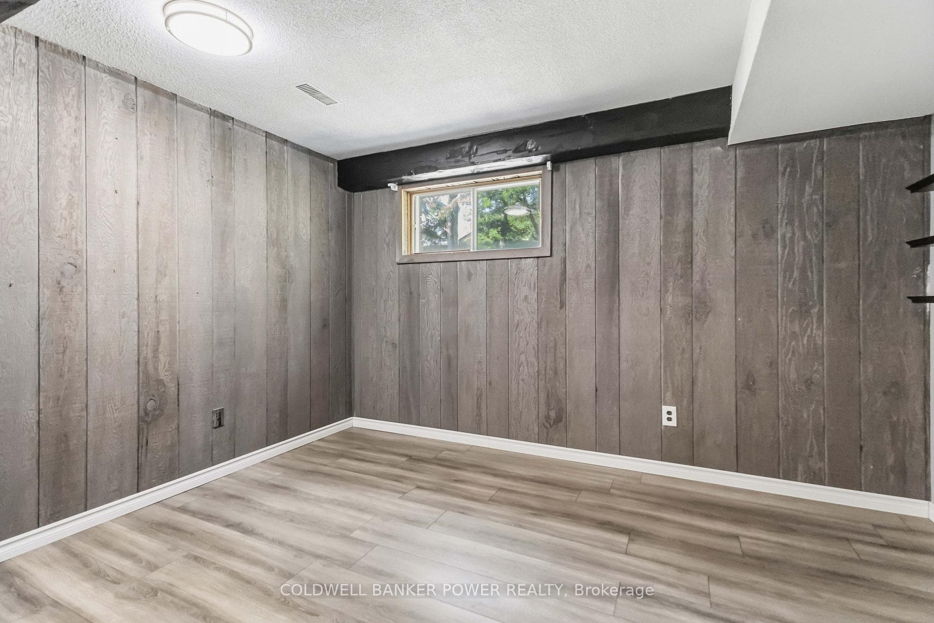74 Patience Crescent photo 31