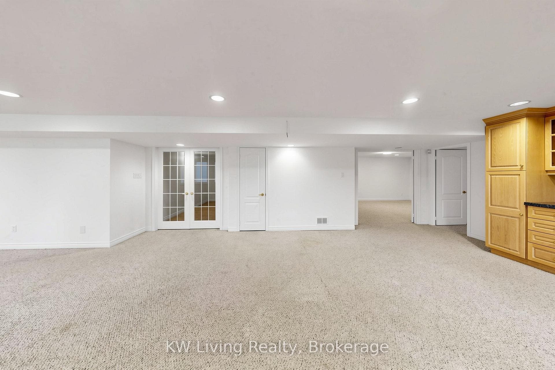 22 Ava Crescent photo 39