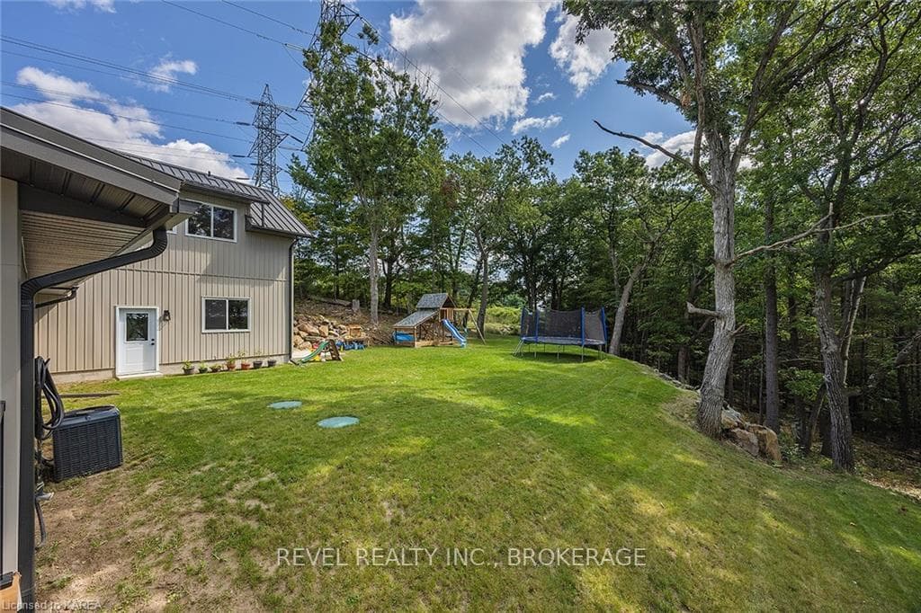 5743 HINCHINBROOKE Road photo 42