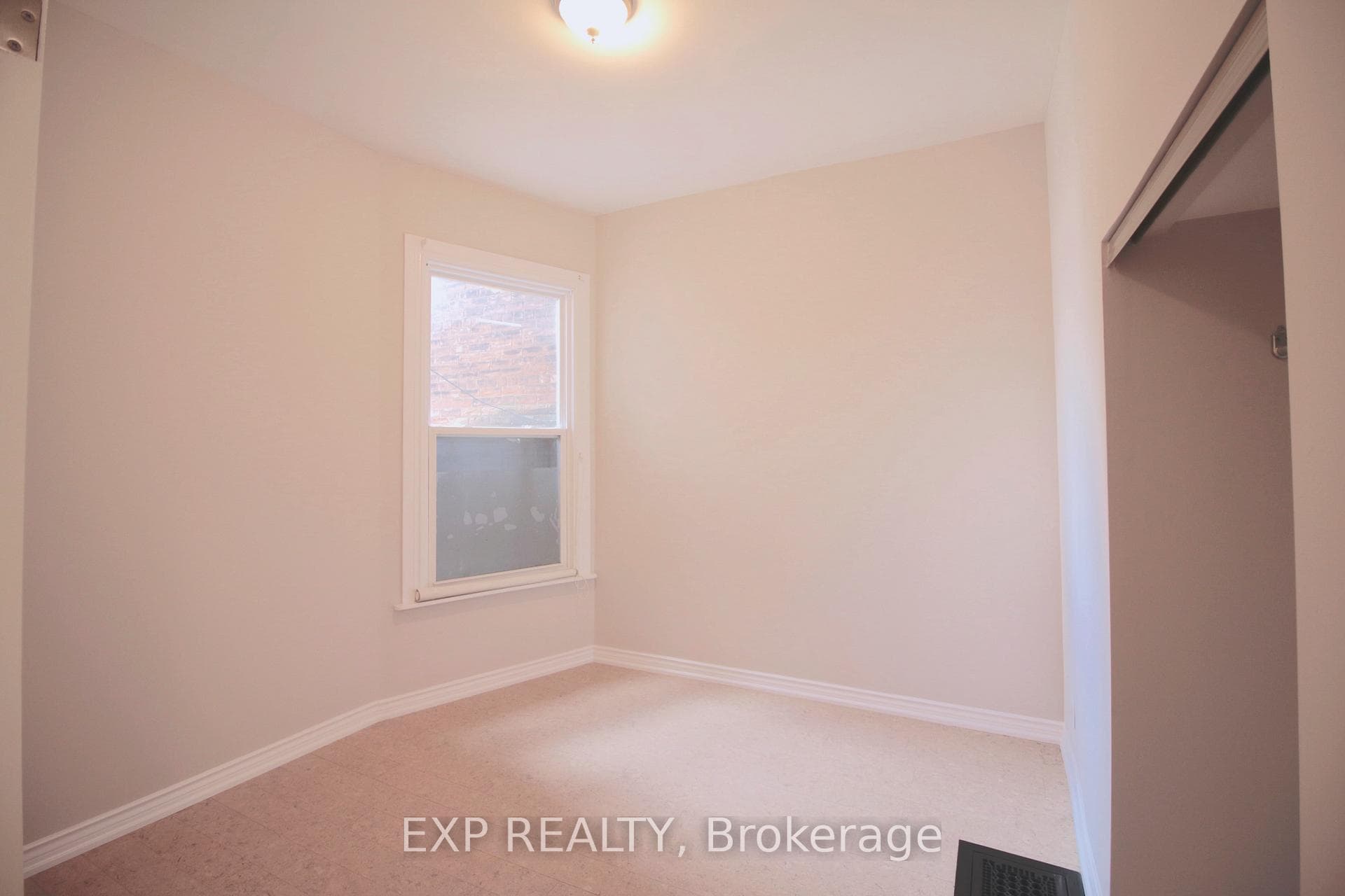 301 Crawford Street Unit Main photo 3
