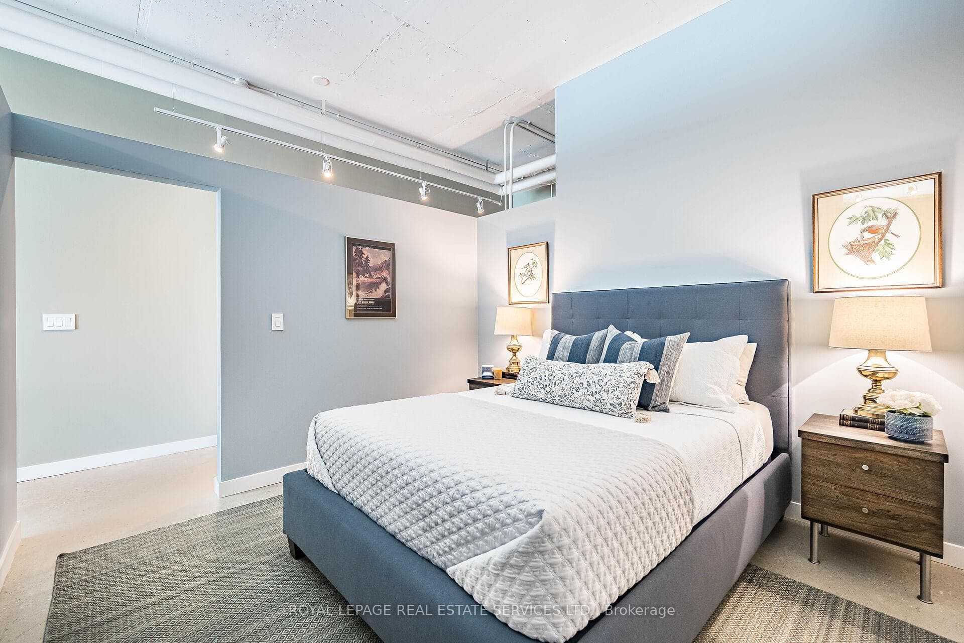 2 Fieldway Road Unit 410 photo 29