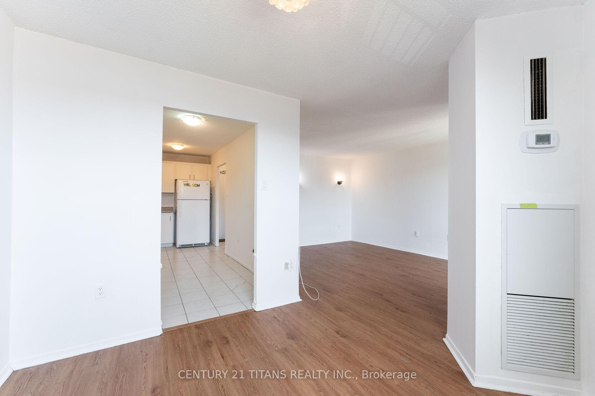 4062 Lawrence Avenue Unit 406 photo 7