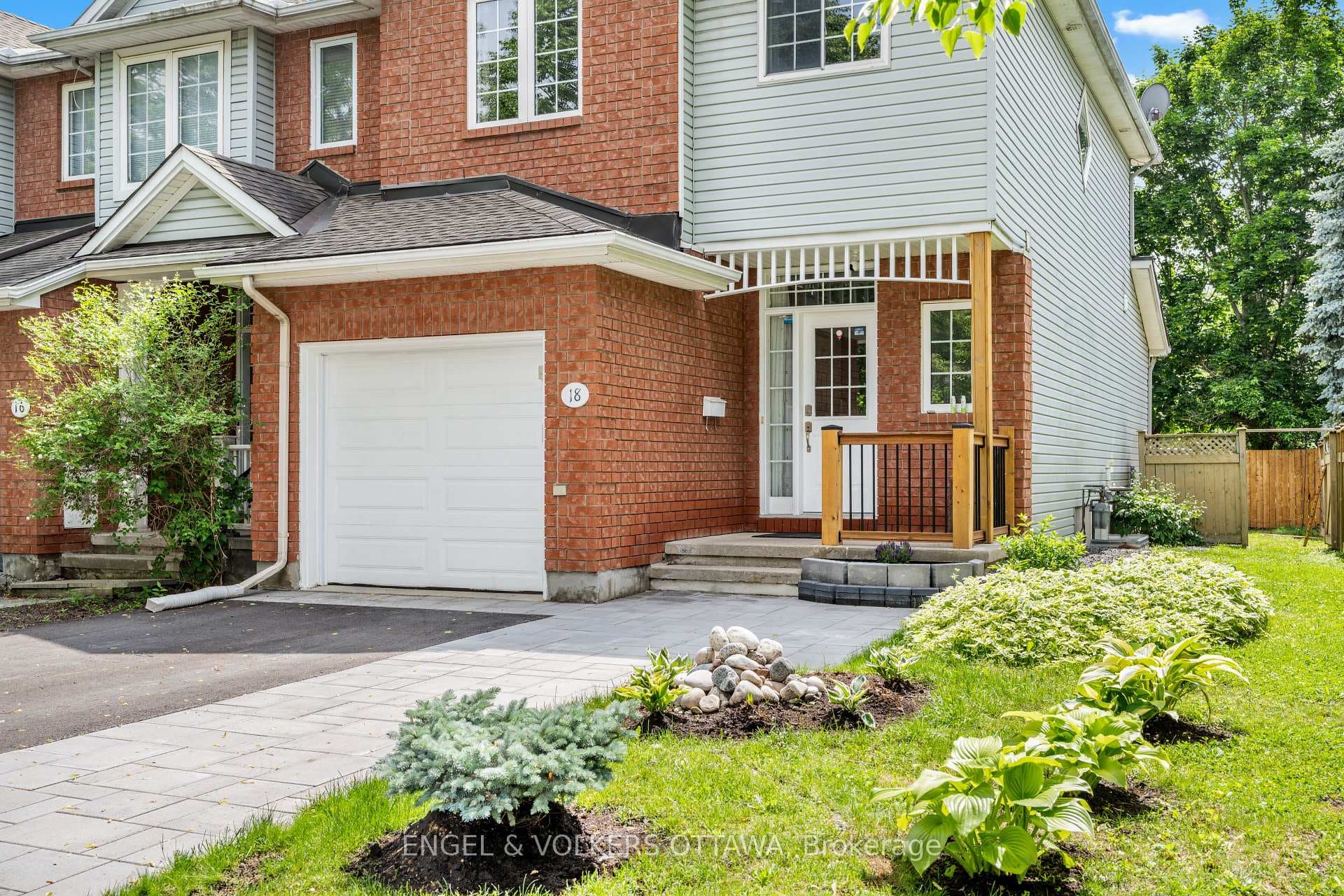 18 Cambray Lane photo 2