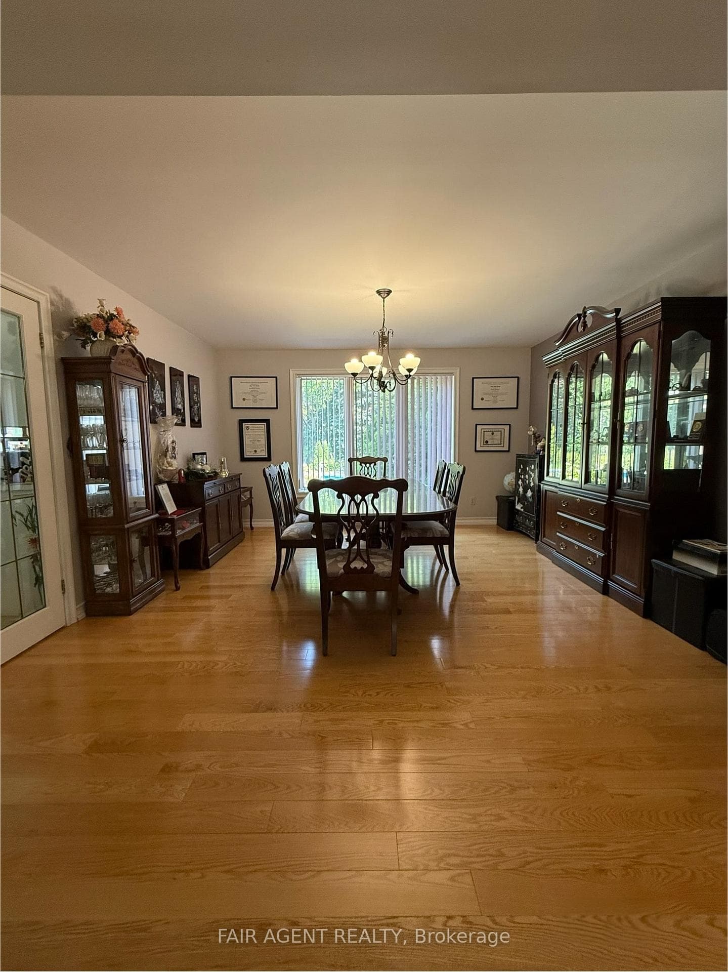 18 TOBIN Court photo 7