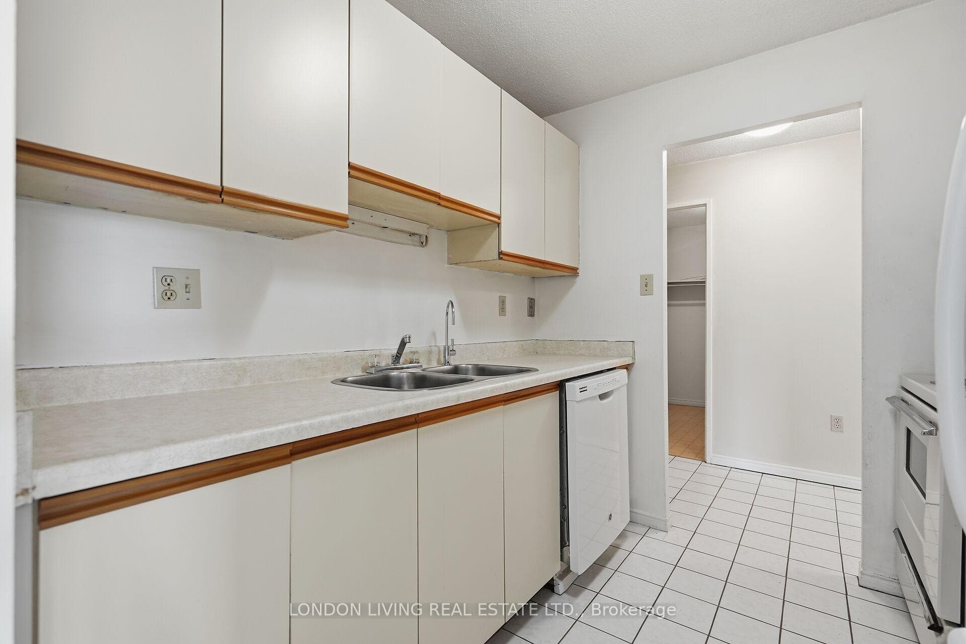45 Pond Mills Road Unit 709 photo 9