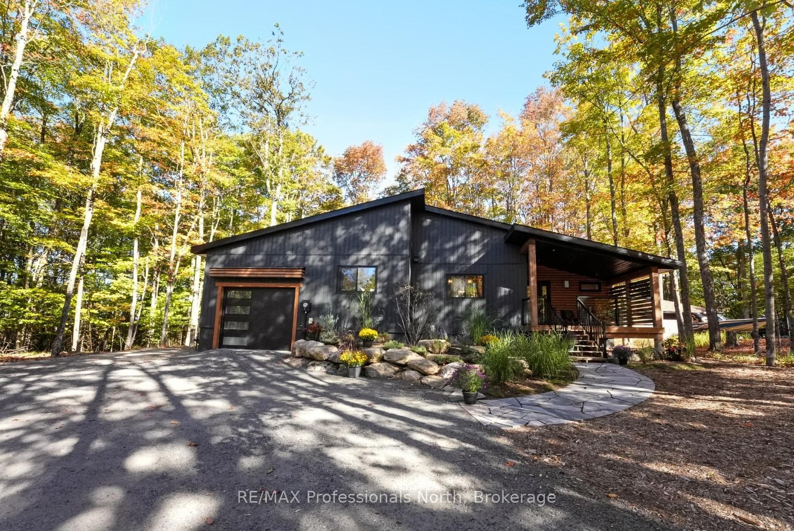 235 Sunnyside Street photo 1