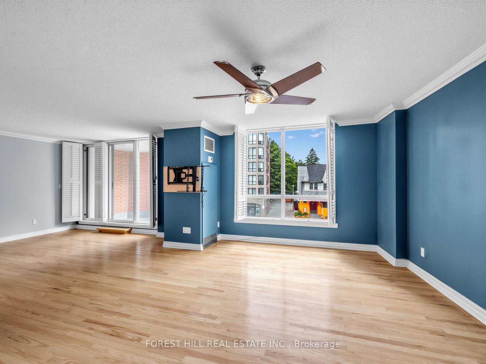2727 Yonge Street Unit 412 photo 8