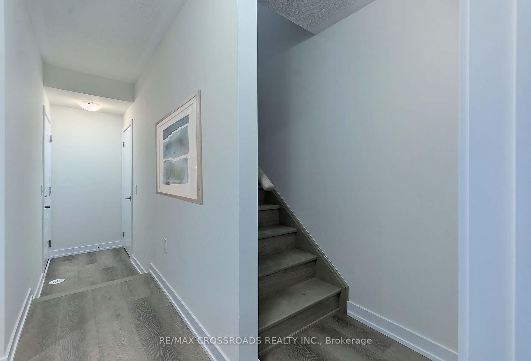 1344 Kobzar Drive photo 38