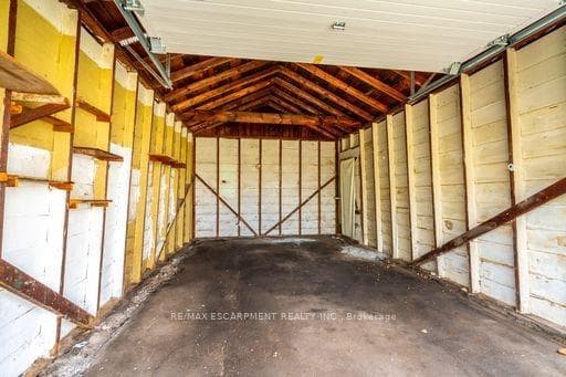 213 McNeilly Road photo 32