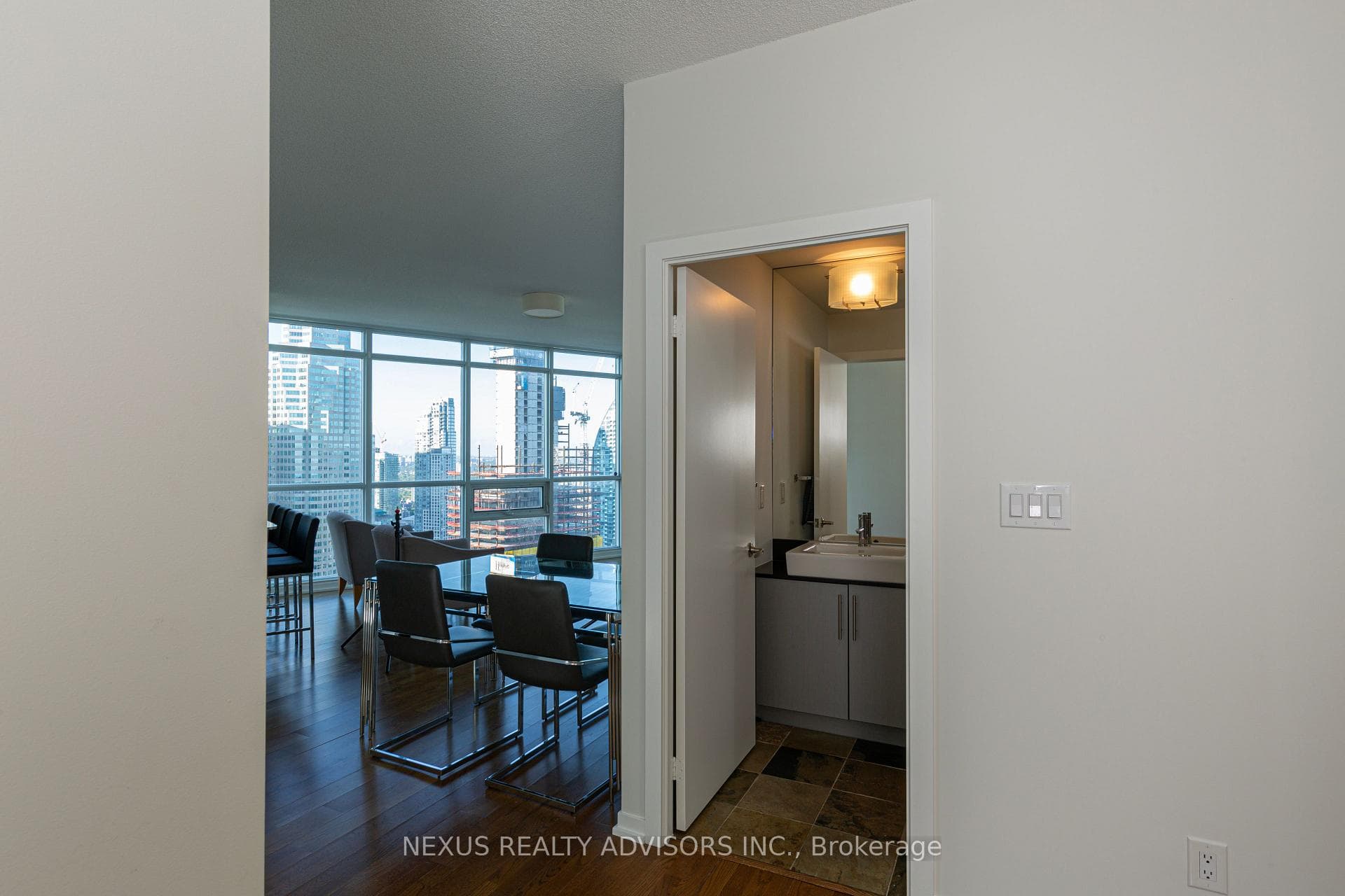 65 Bremner Boulevard Unit 4708 photo 5