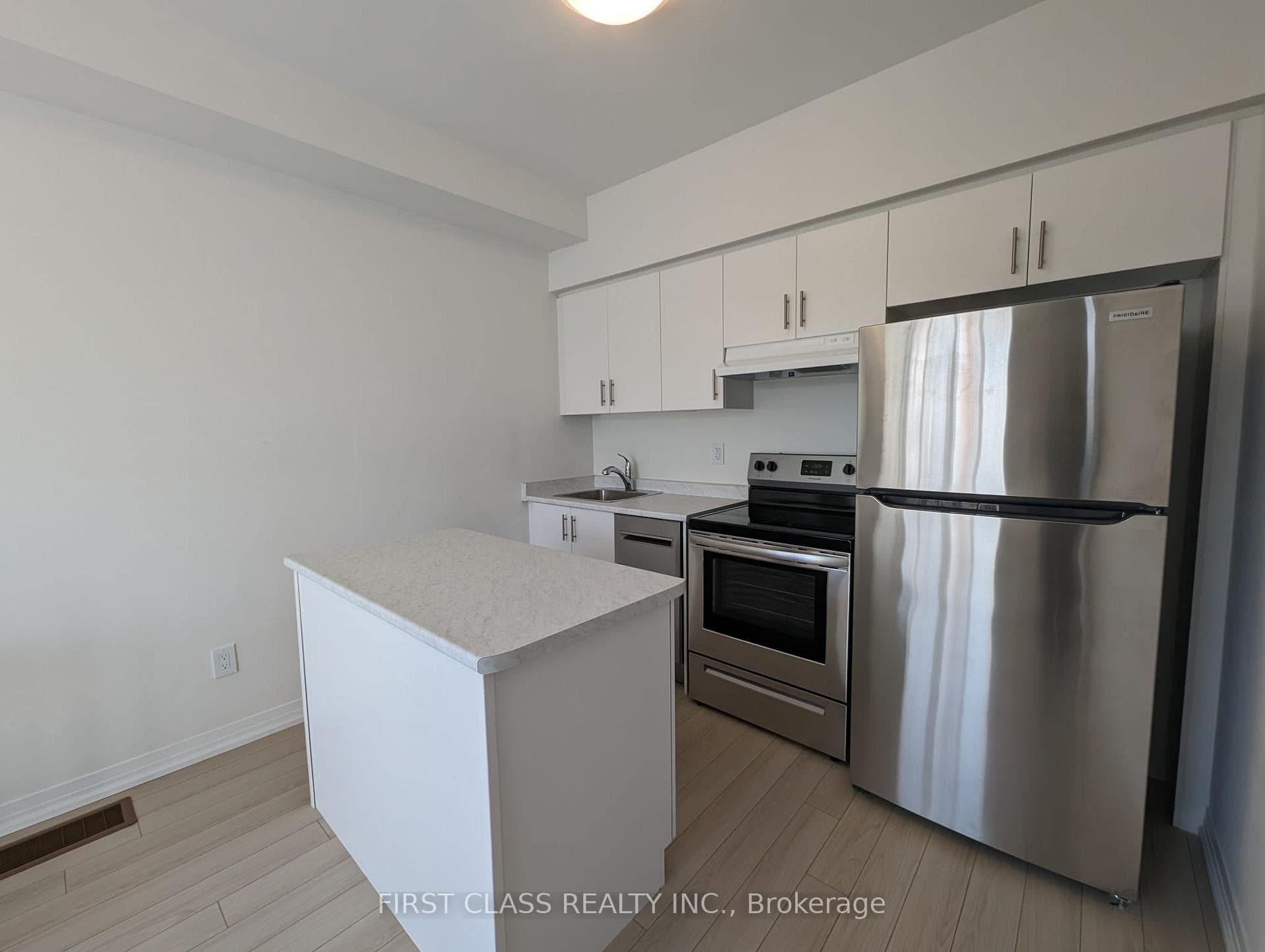656 Copper Creek Drive photo 8