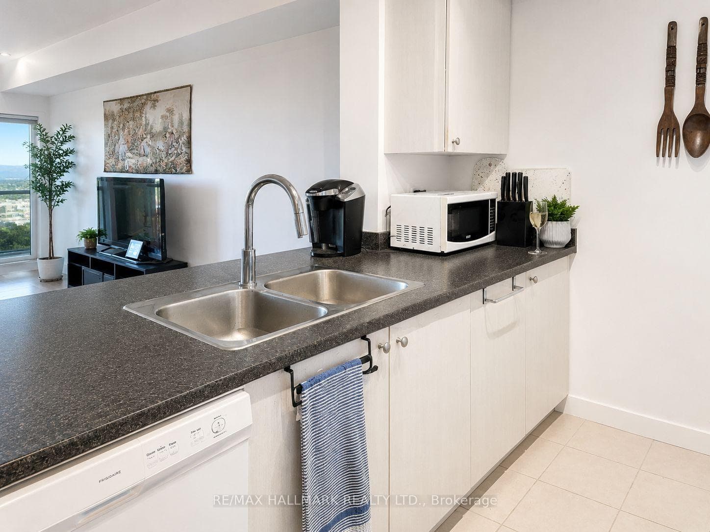 1346 Danforth Road Unit 908 photo 8