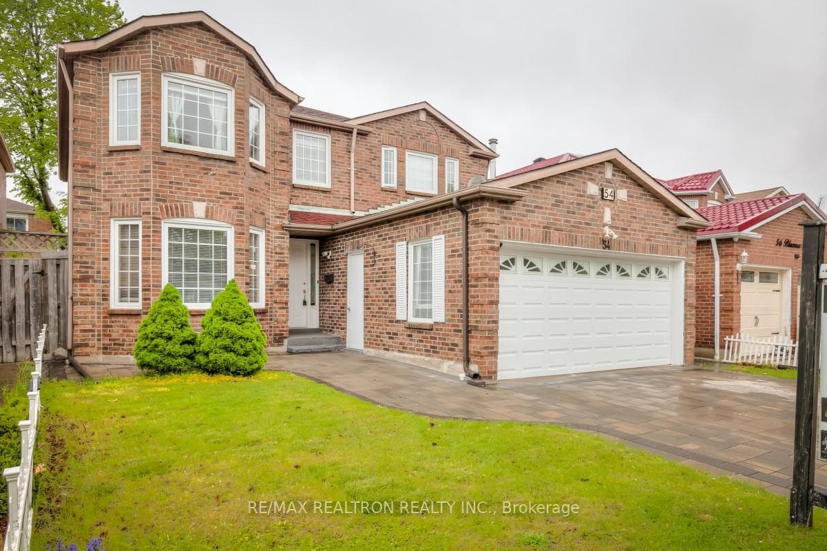 54 Bluenose Crescent photo 2