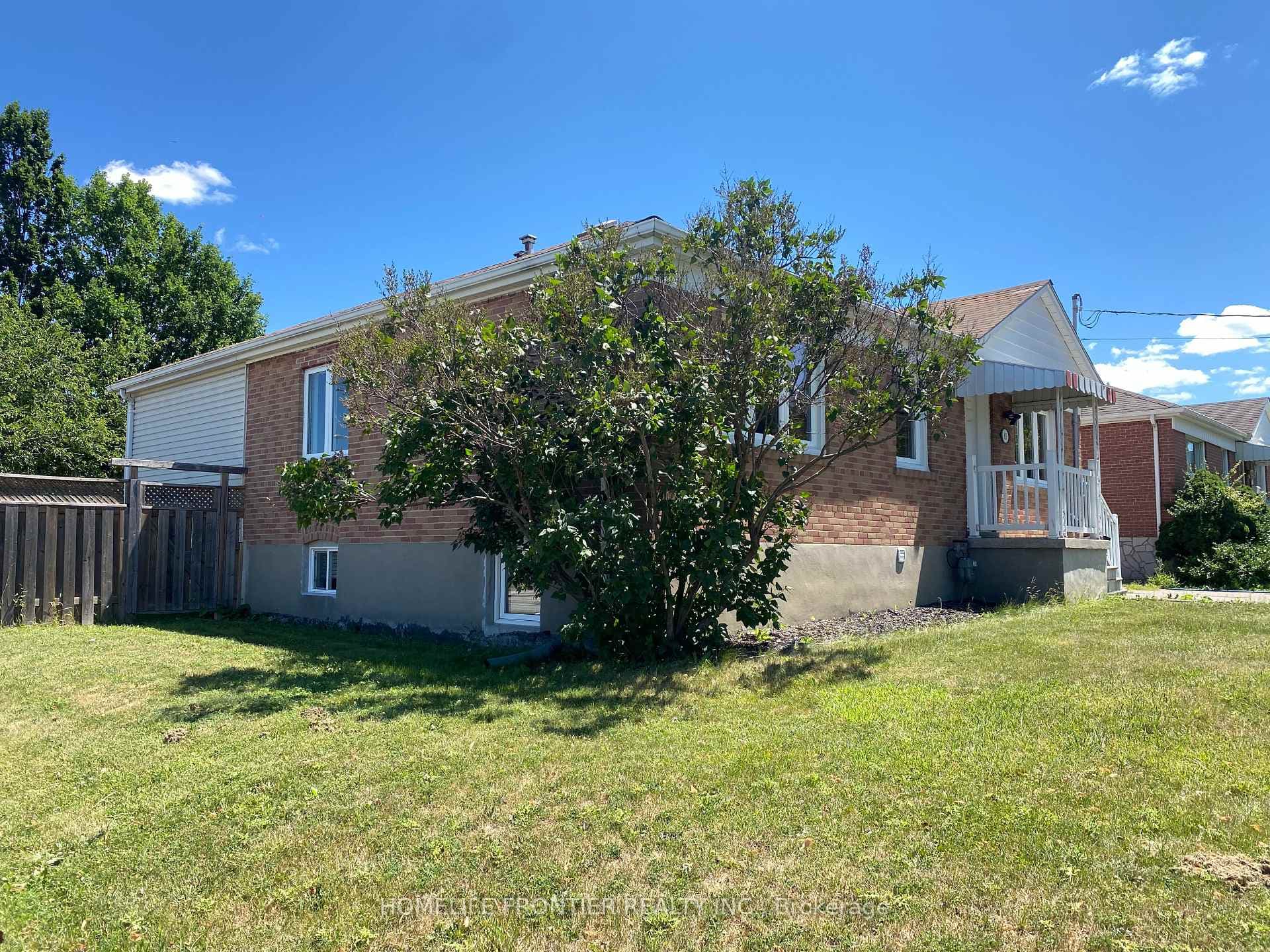 63 Lockerbie Avenue Unit Unit D photo 4