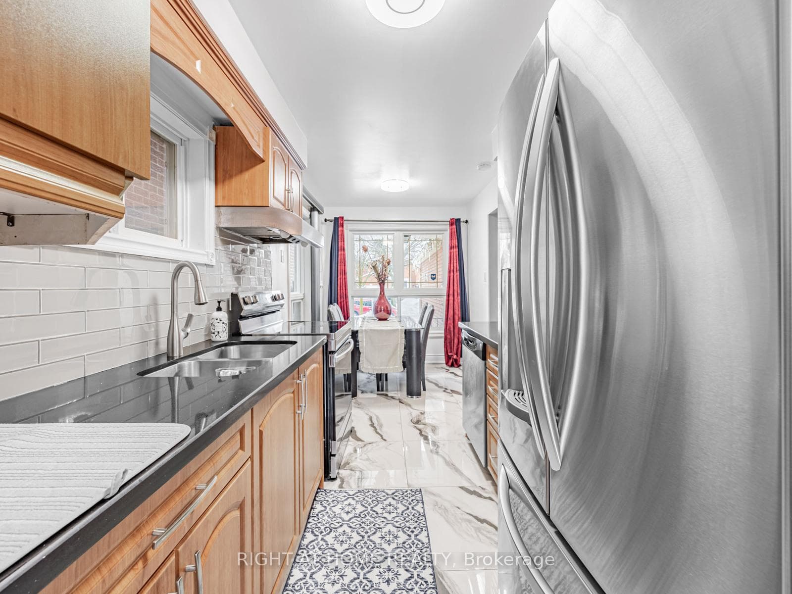 Kitchen - Window above sink area