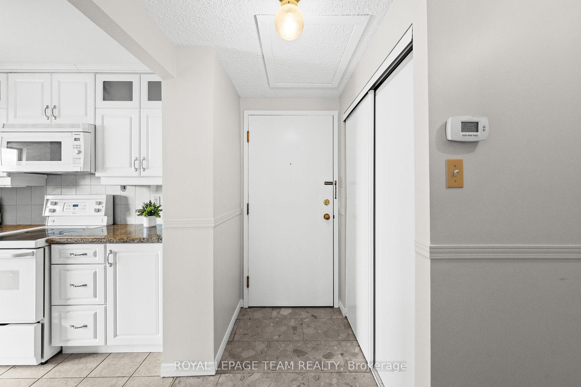 556 Laurier Avenue Unit 1207 photo 13