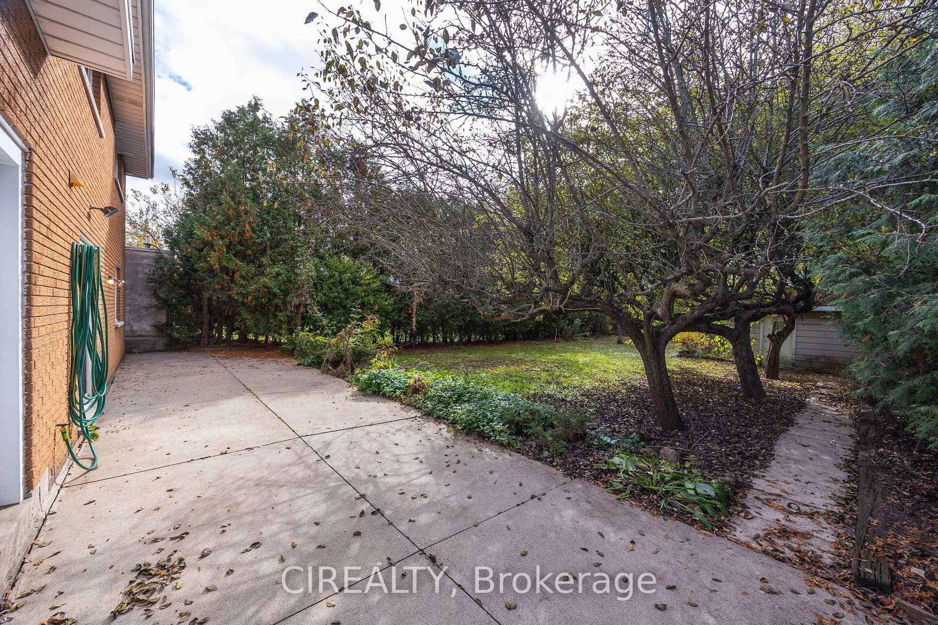 142 Norrie Avenue photo 34