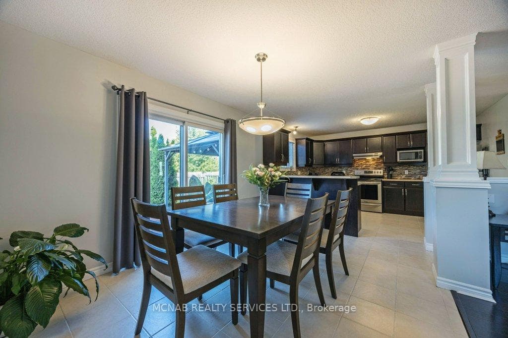 2372 Green Gables Court photo 10