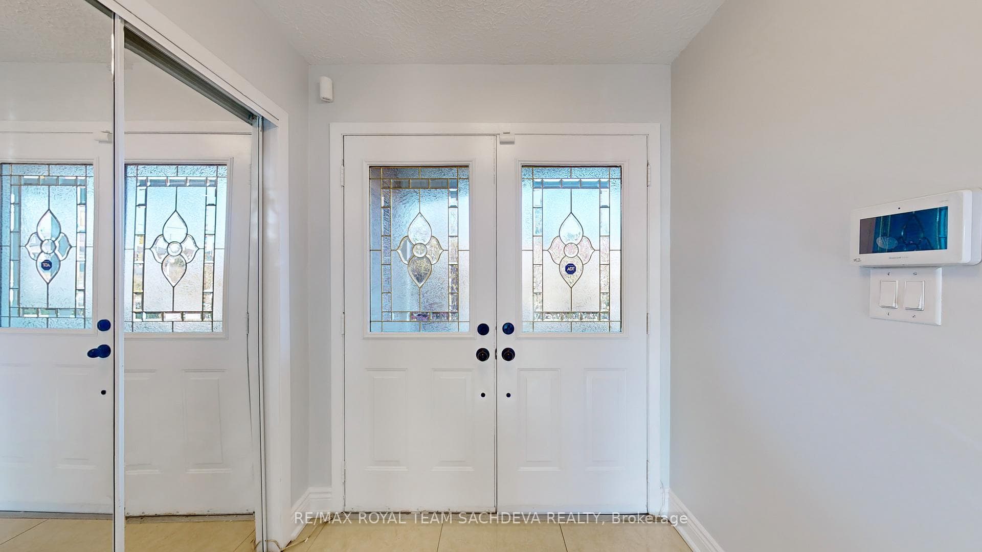 157 Euclid Avenue photo 4