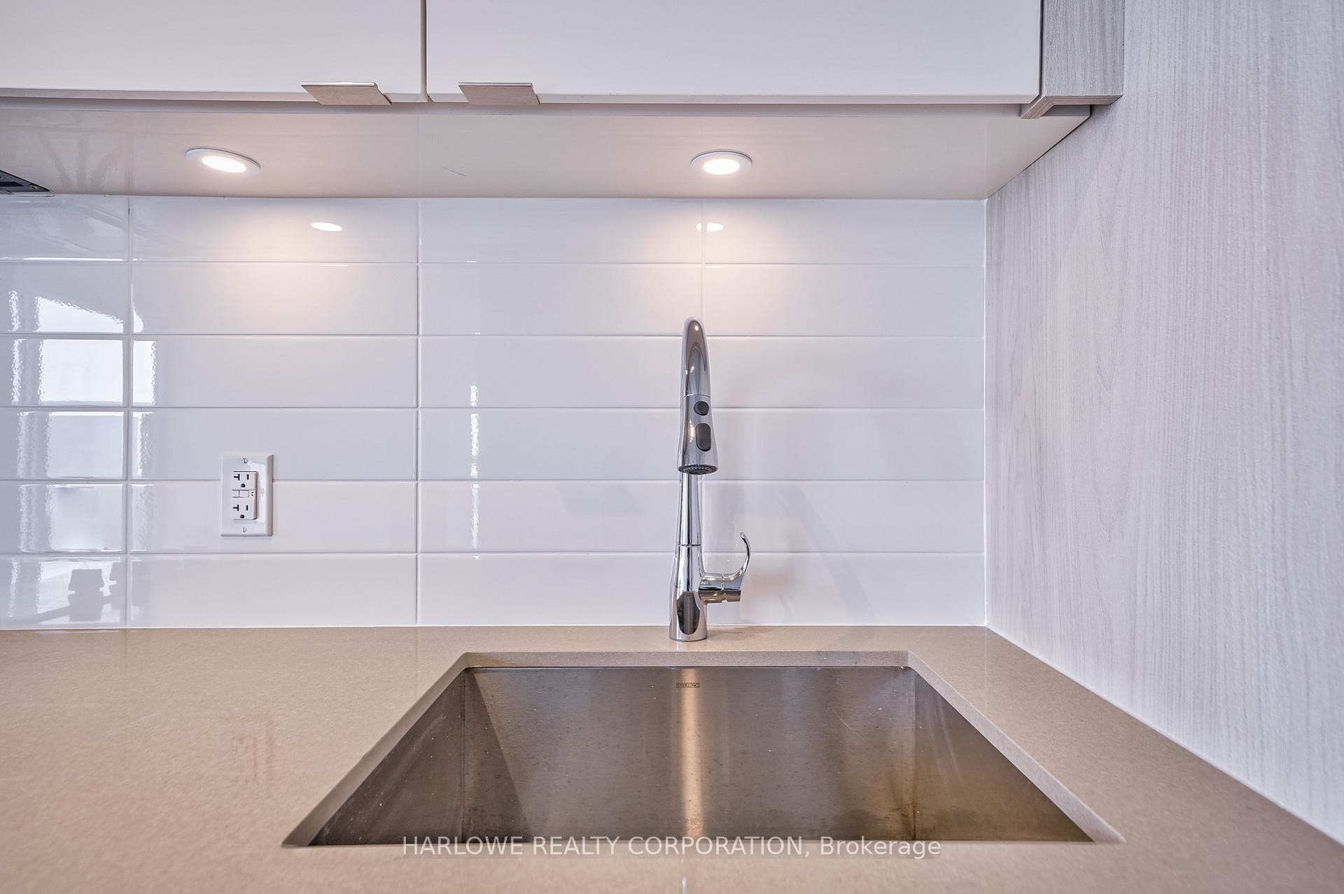 135 Lower Sherbourne Street Unit 2427 W photo 10