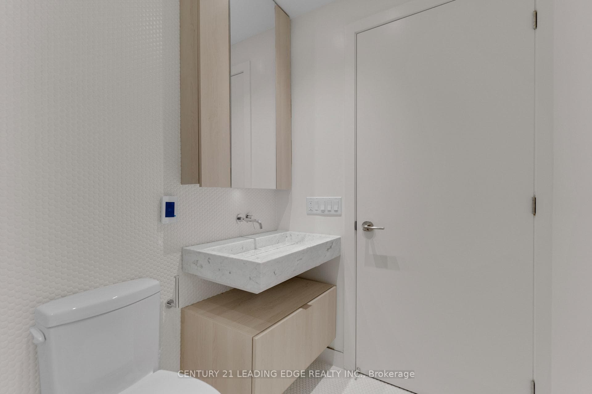 11 Yorkville Avenue Unit 3810 photo 30