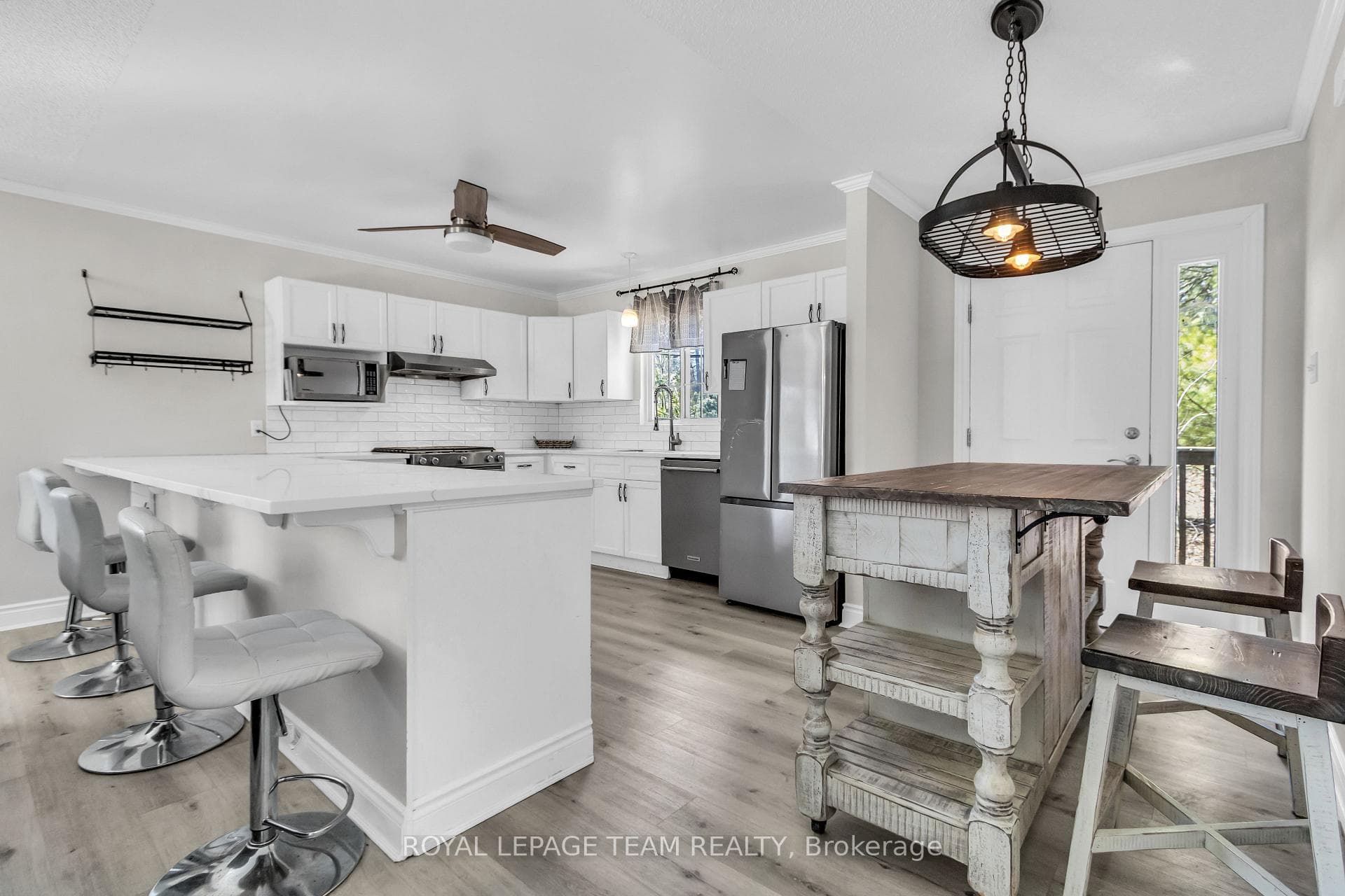 7706 Alfred Street photo 17