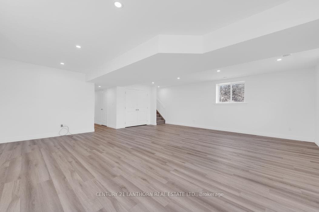 167 Crookston Road photo 27