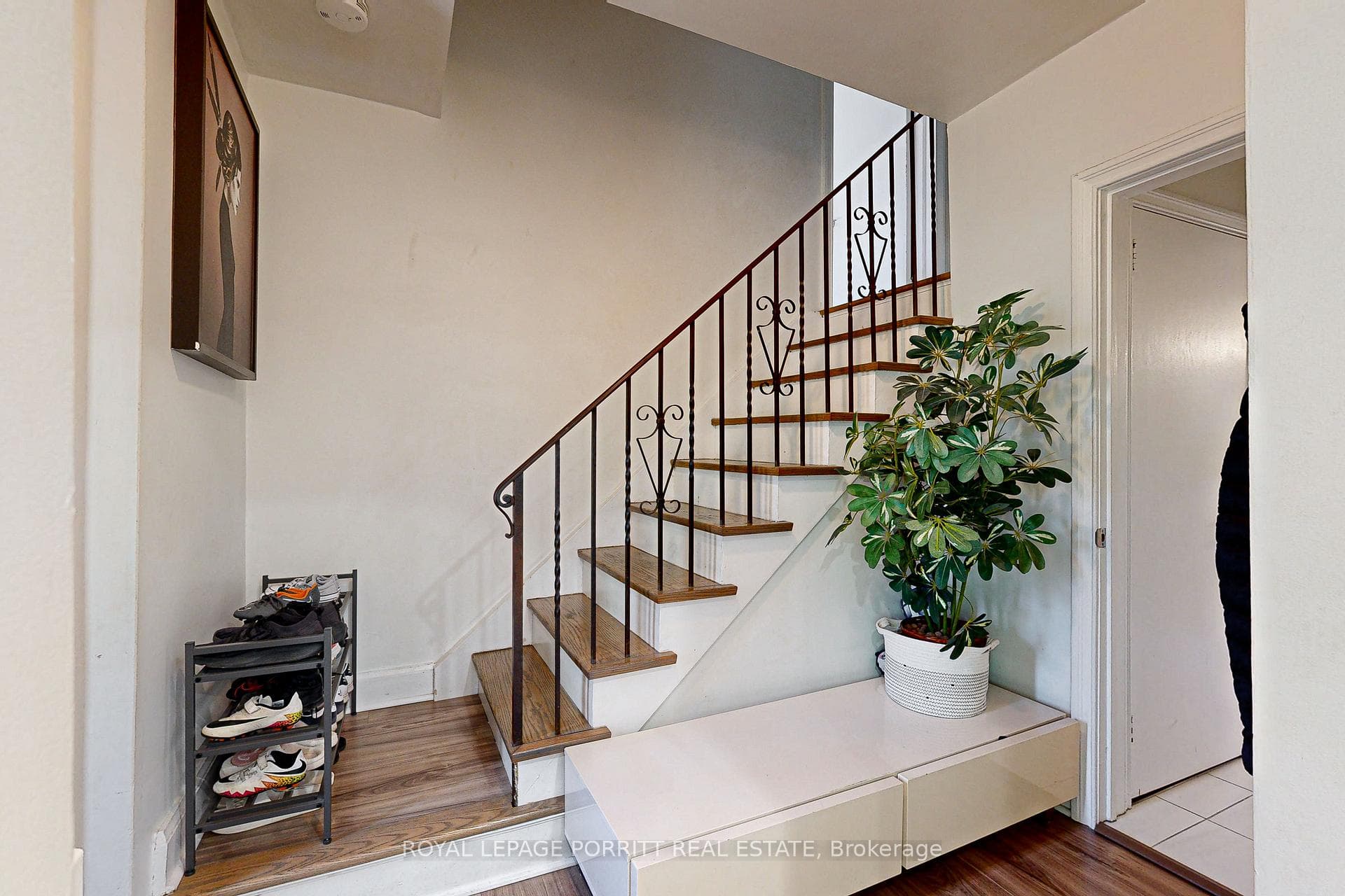 110 Prince Edward Drive photo 12