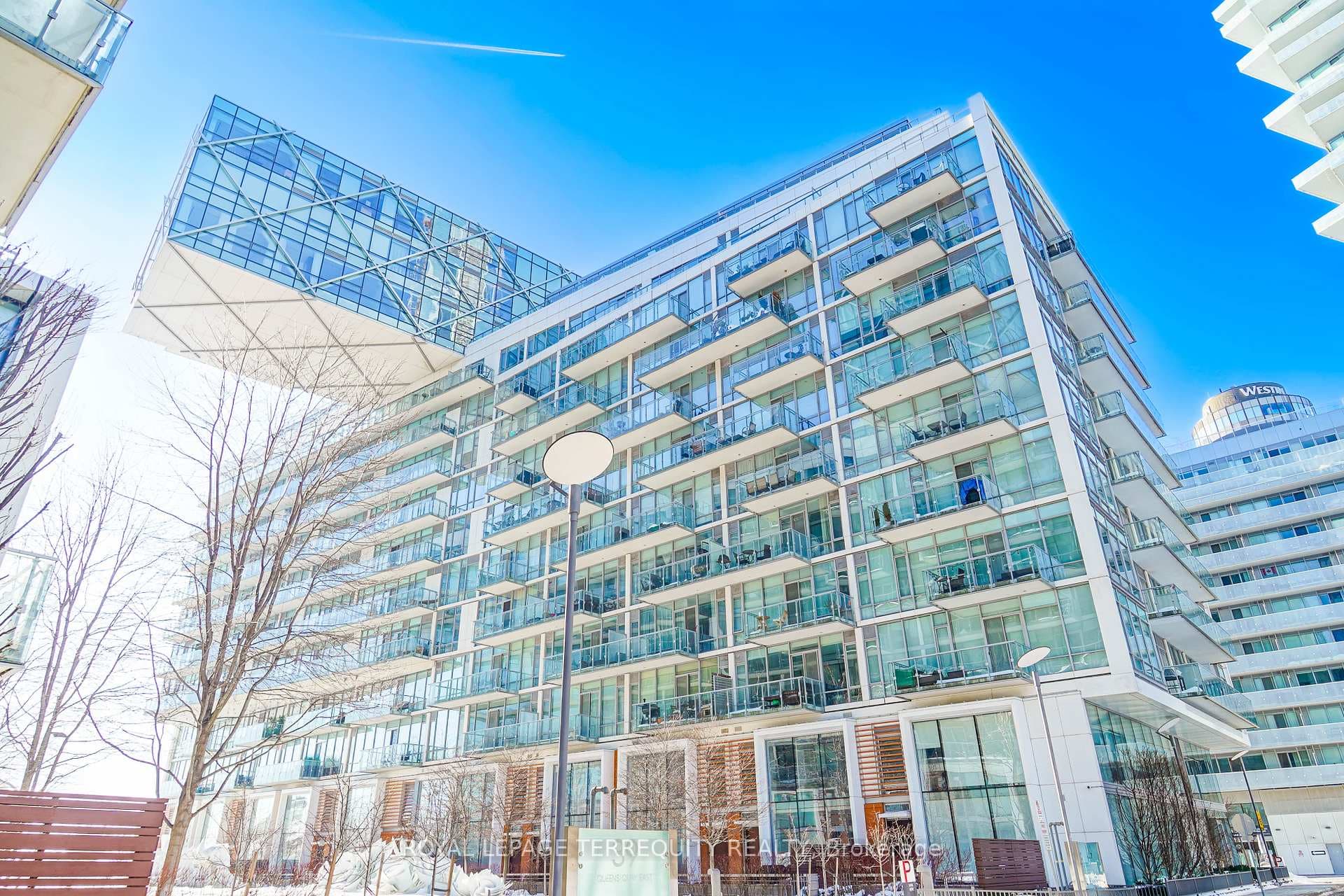 29 Queens Quay N/A Unit 410 photo 1