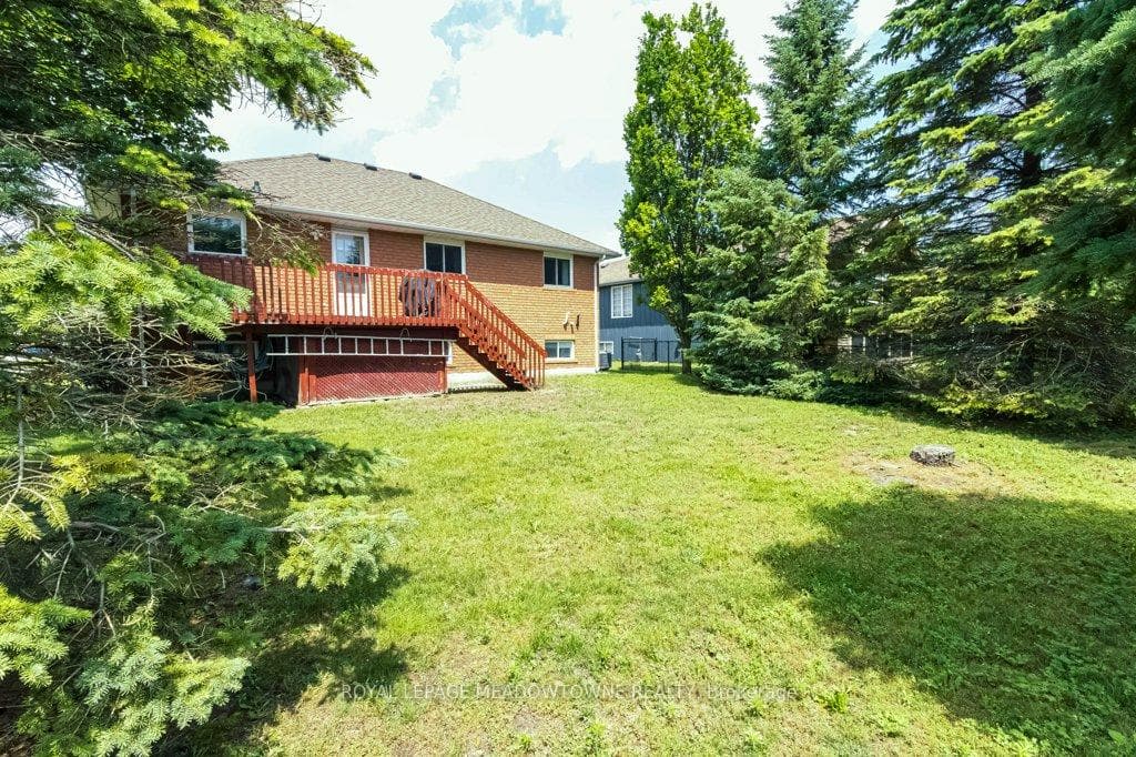89 Royal Beech Drive photo 29