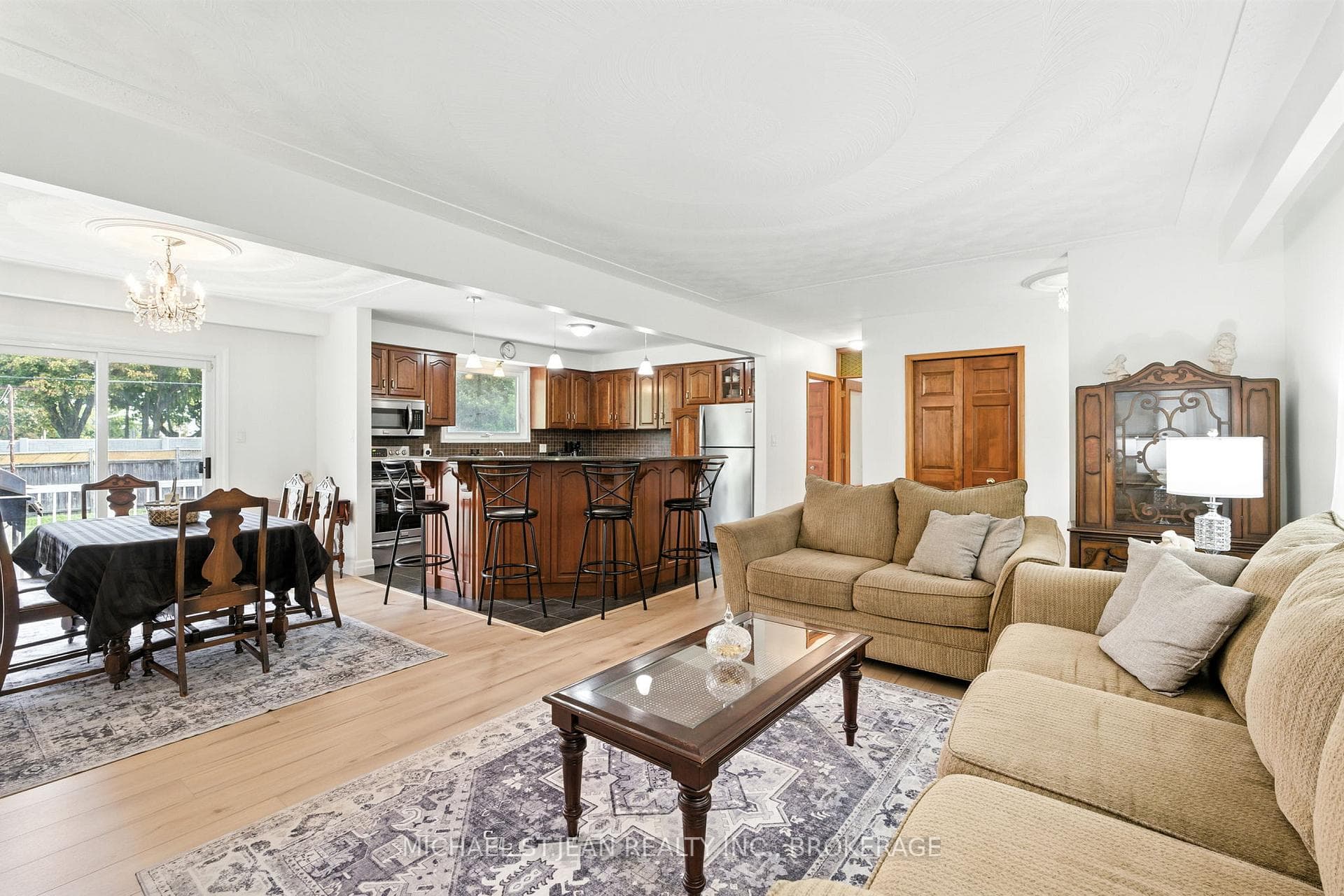 20 Woodside Drive photo 17