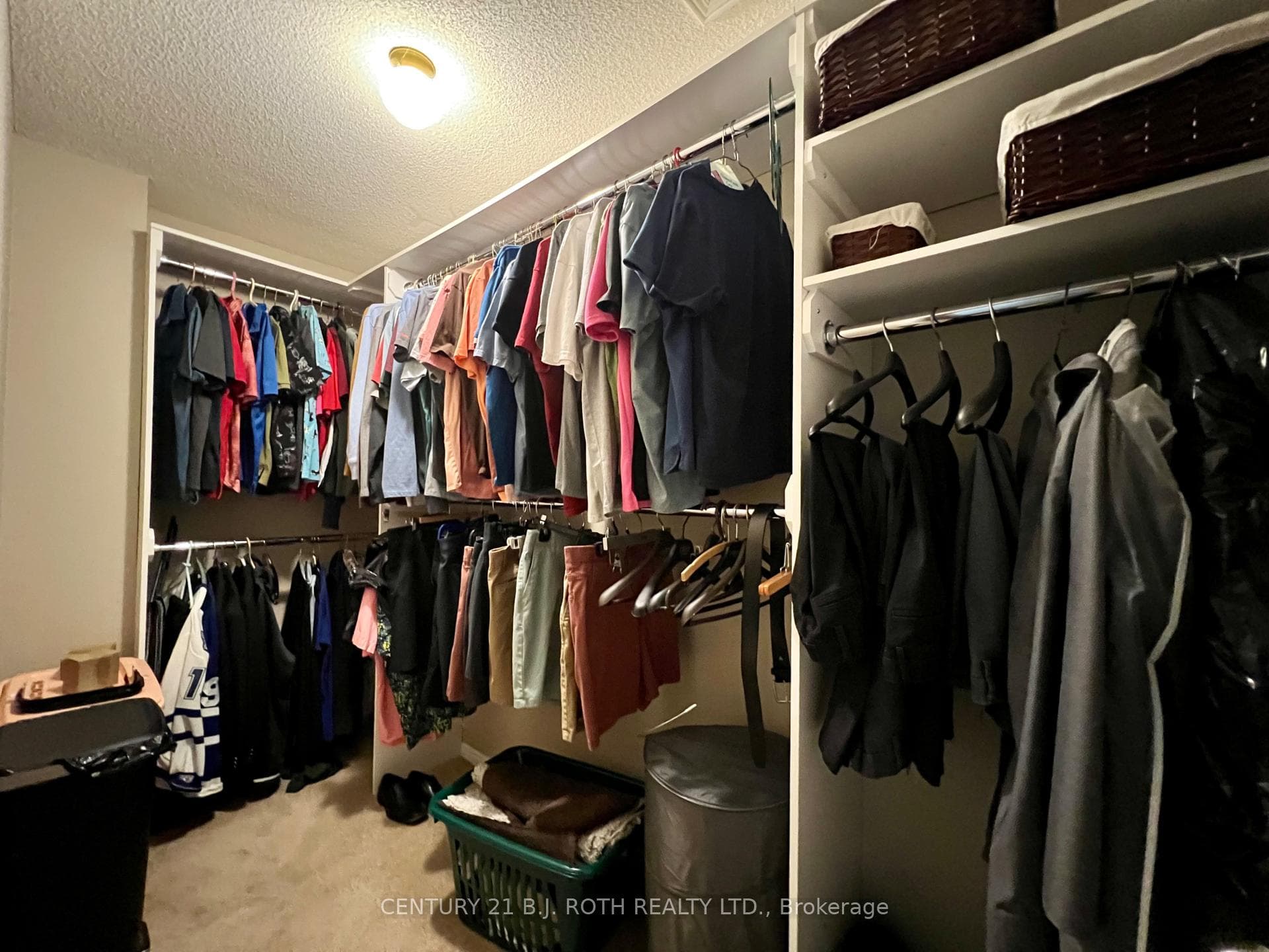 47 Looker Drive photo 32