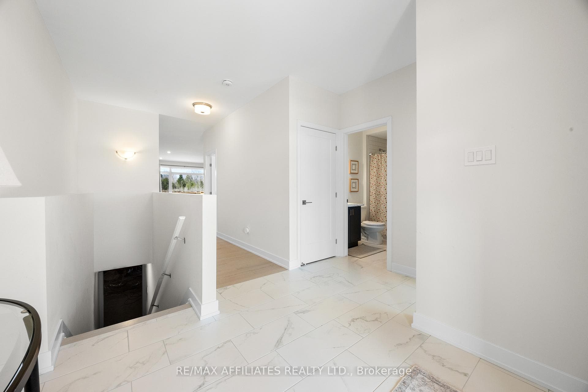 282 Wood Avenue photo 3
