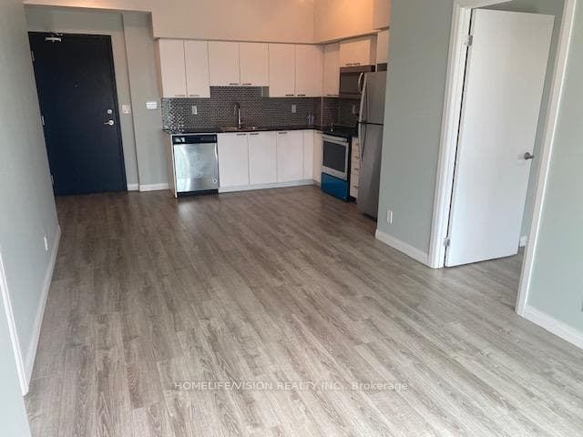 2150 Lawrence Avenue Unit 905 photo 3