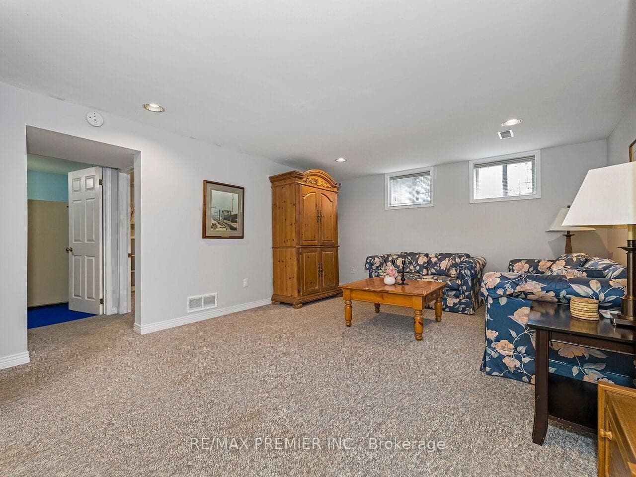 225 Juniper Avenue photo 36