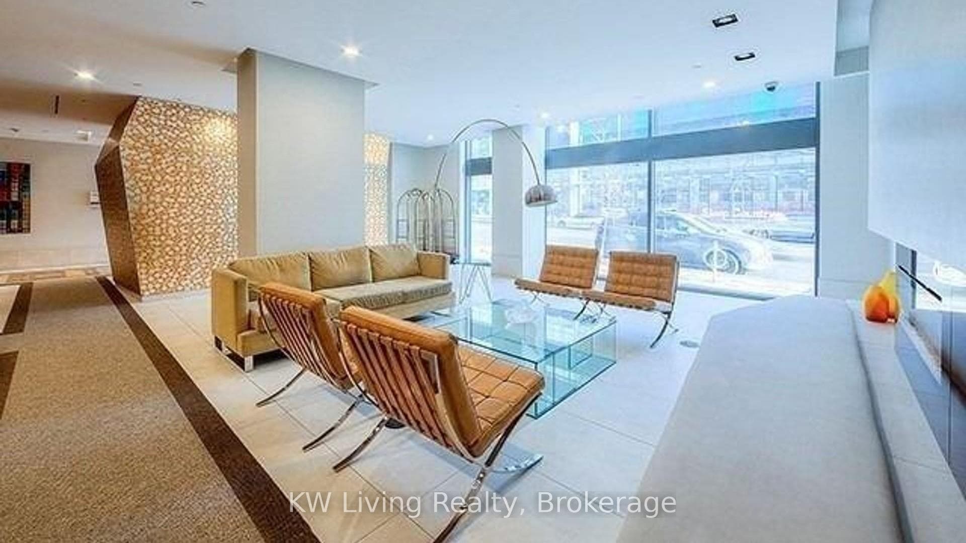 832 Bay Street Unit 1303 photo 8