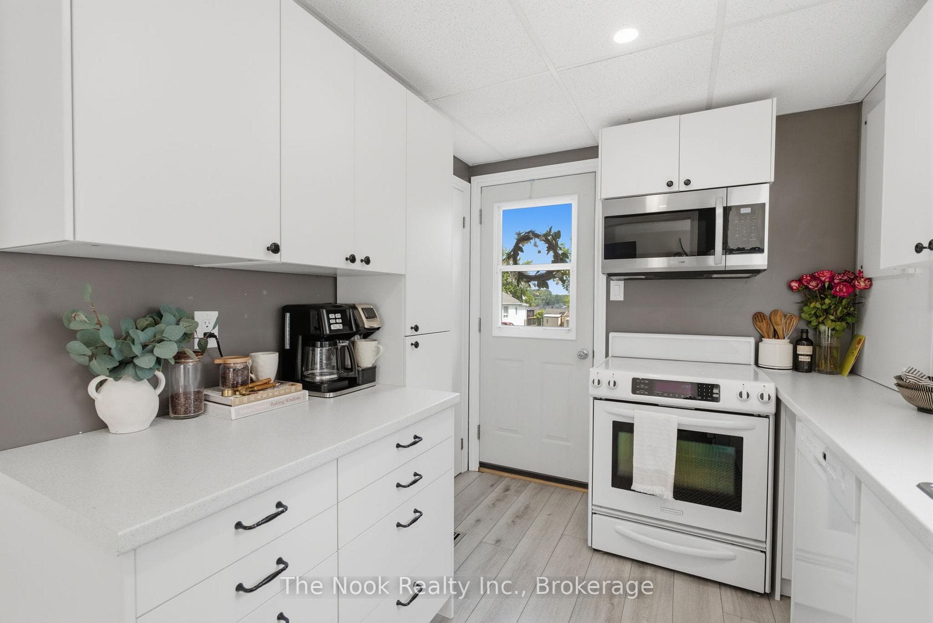 30 Lakeview Avenue photo 13