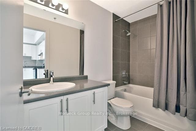 2490 OLD BRONTE Road Unit 809 photo 10