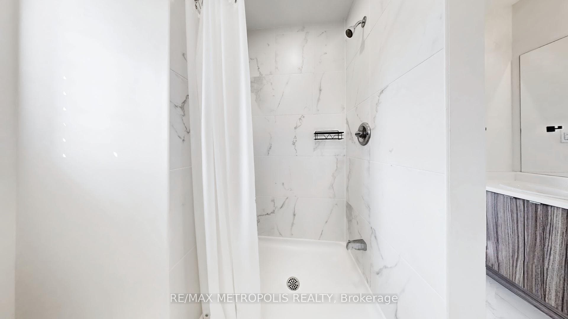 156 Muirfield Drive photo 39
